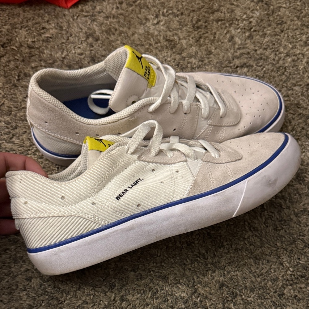 Jordan series .01 Dear Larry Cream Sneakers 8.5 men